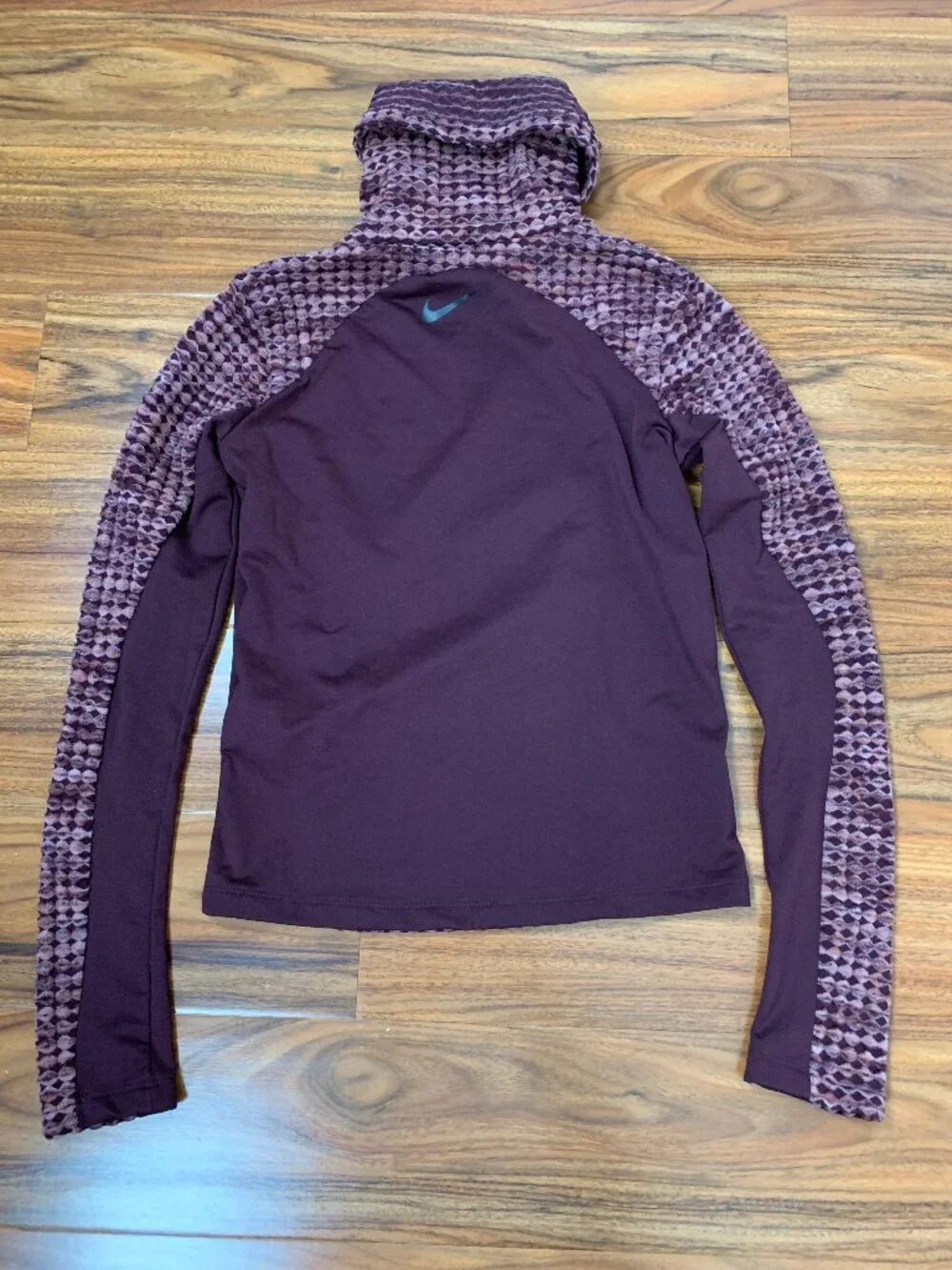 Nike Hyperwarm Turtleneck Pullover Women's XS 933296-652